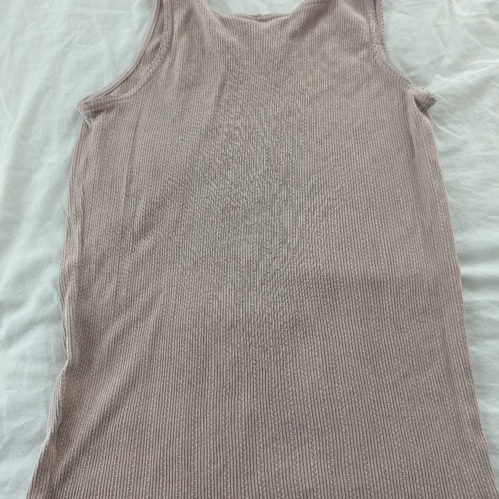 Liz Sport Ribbed Tank - Picture 6 of 8